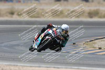 media/Apr-20-2025-CVMA (Sun) [[39090e8767]]/Race 11-500-350 Supersport (Holeshot)/
